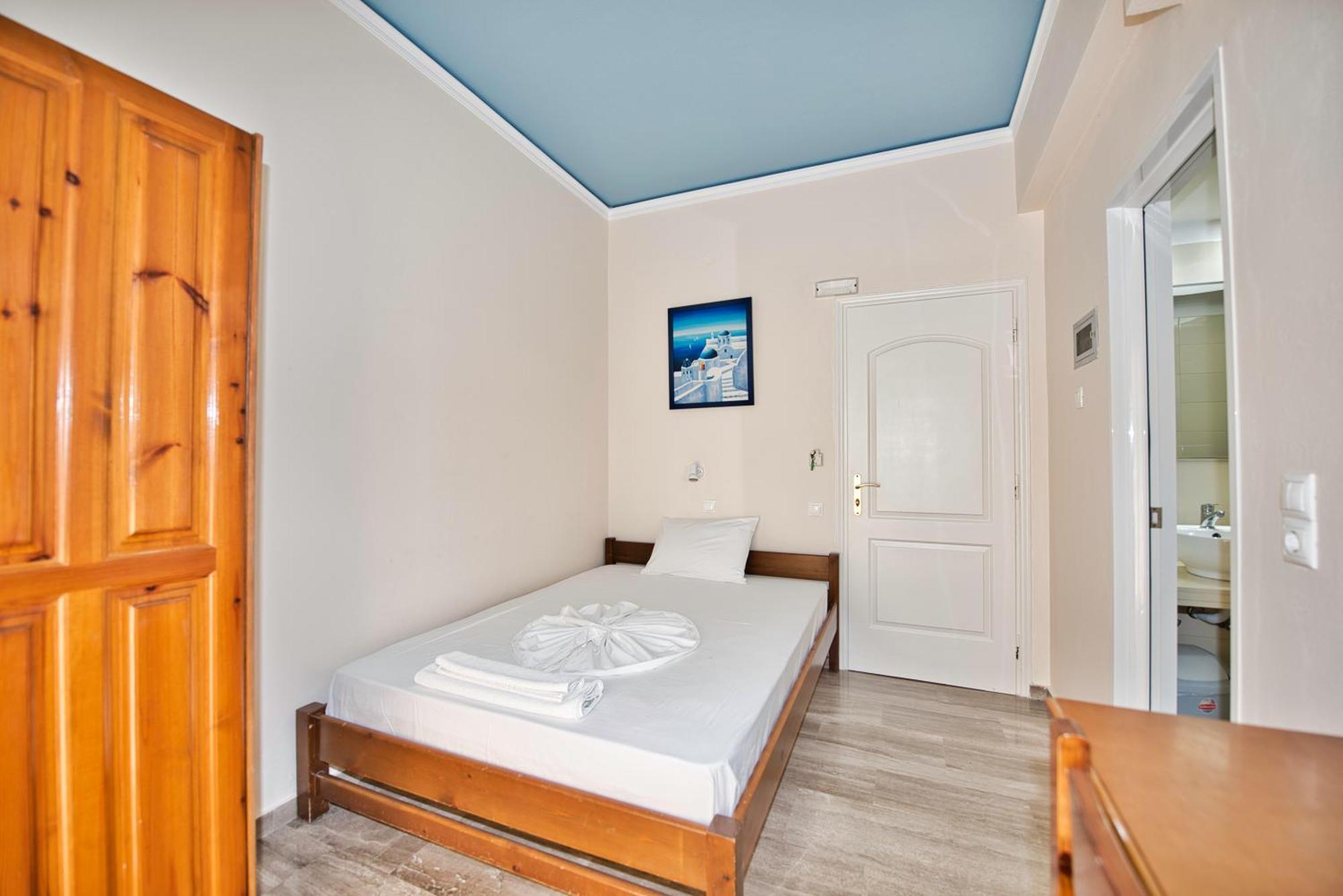 Villa Nikos Karamolegkos Kamari Экстерьер фото